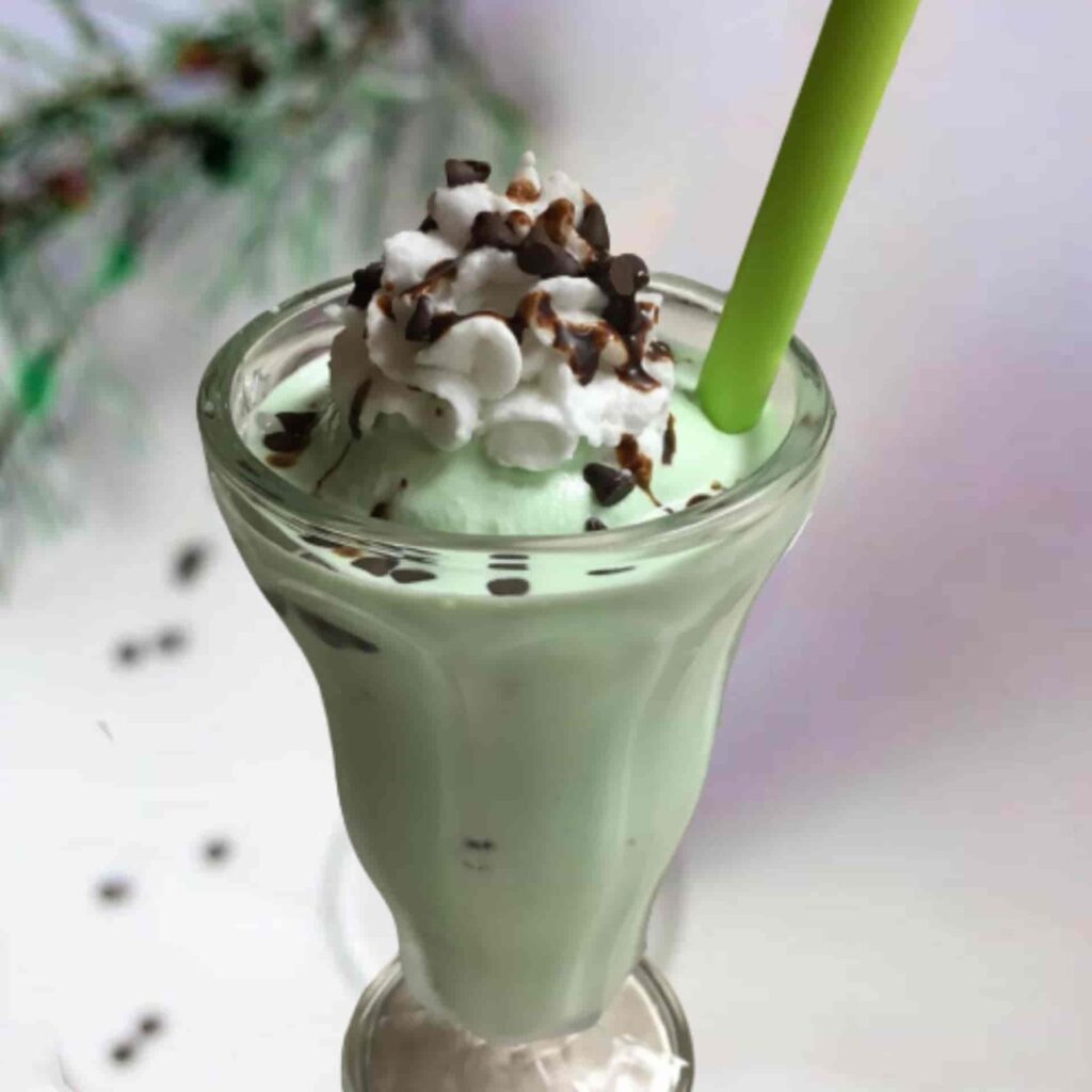 Mint Chocolate Chip Milkshake Smoothies Recipe - sharpmuscle