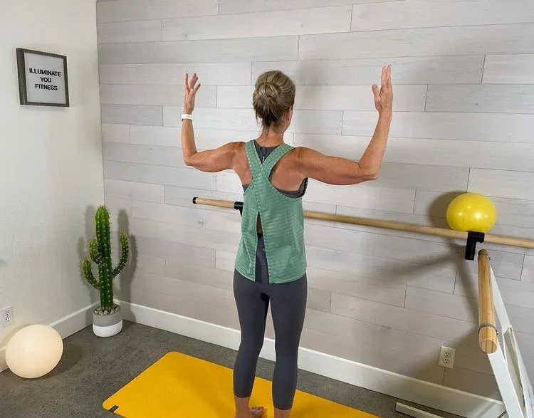 Cactus Pose or Cactus Arms - Sharp Muscle